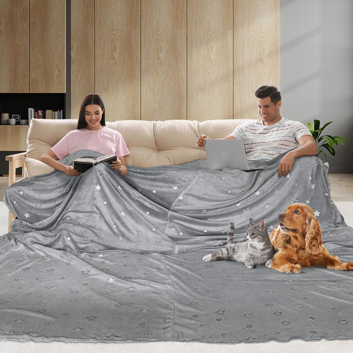 The Pawz Family Fleece Blanket - petpawz.com.au